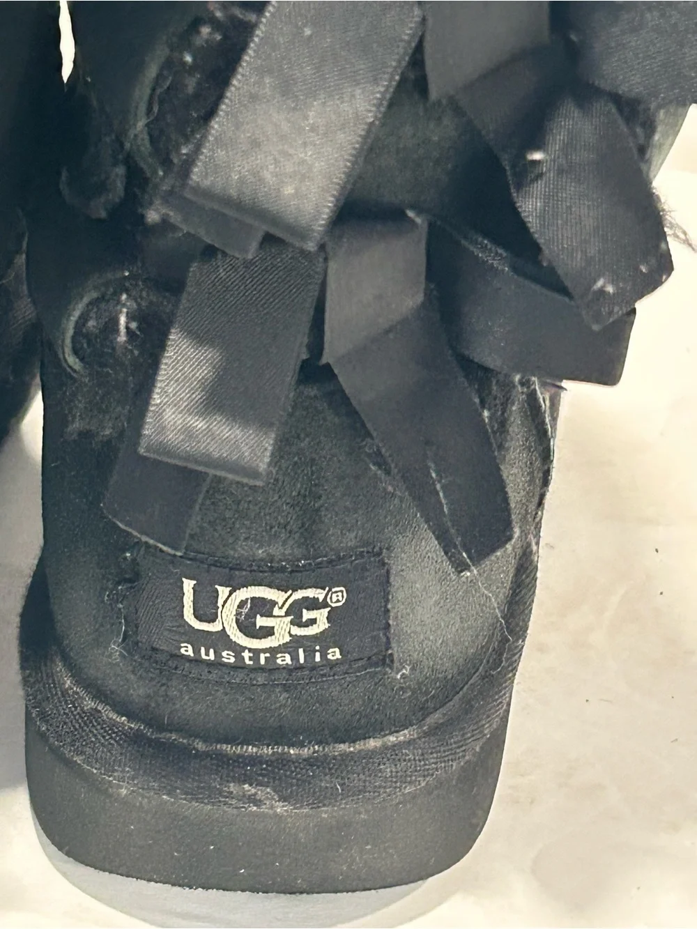UGG Bailey Bow II Boots Youth Girls Size 2 Wool Lined Suede Sheepskin Black